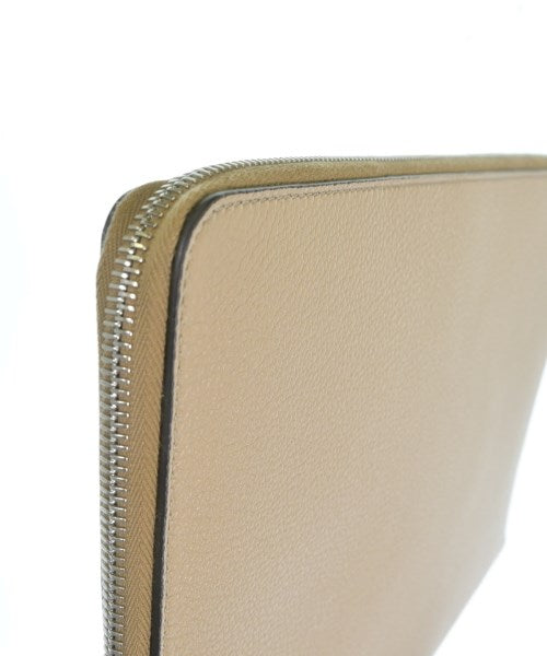 FENDI คลัตช์