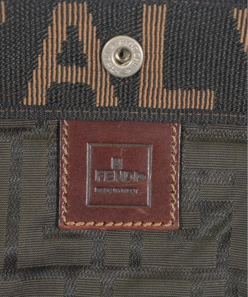 FENDI กระเป๋าถือขนาดใหญ่
