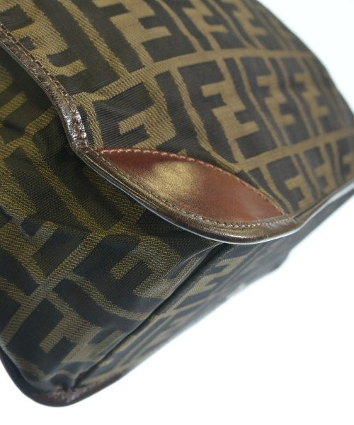 FENDI กระเป๋าถือขนาดใหญ่
