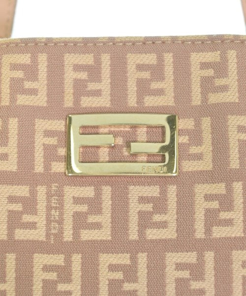 FENDI กระเป๋าถือขนาดใหญ่