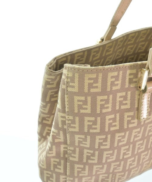 FENDI กระเป๋าถือขนาดใหญ่