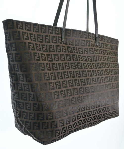 FENDI กระเป๋าถือขนาดใหญ่