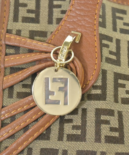 FENDI กระเป๋าถือ