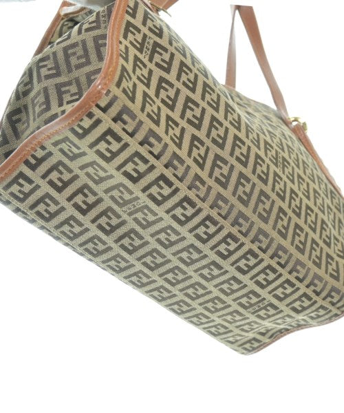 FENDI กระเป๋าถือ