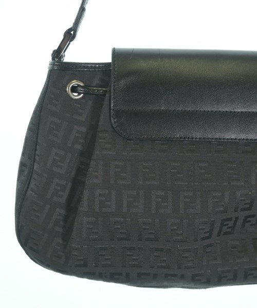 FENDI กระเป๋าถือ
