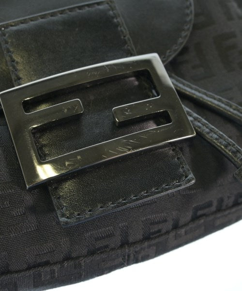 FENDI กระเป๋าสะพาย