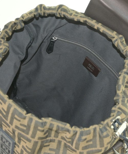 FENDI เป้สะพายหลัง