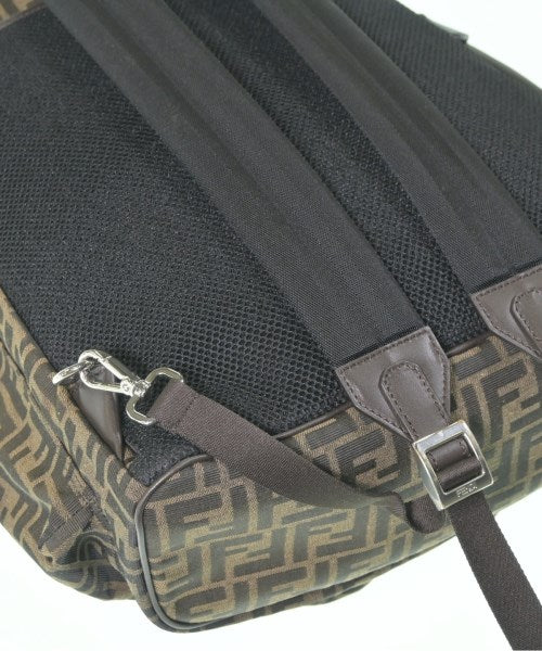 FENDI เป้สะพายหลัง