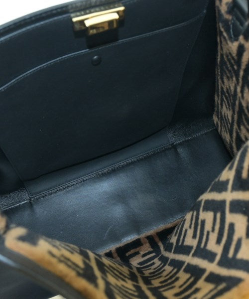 FENDI กระเป๋าถือขนาดใหญ่