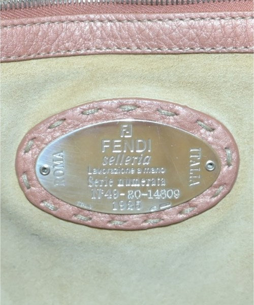 FENDI กระเป๋าถือขนาดใหญ่