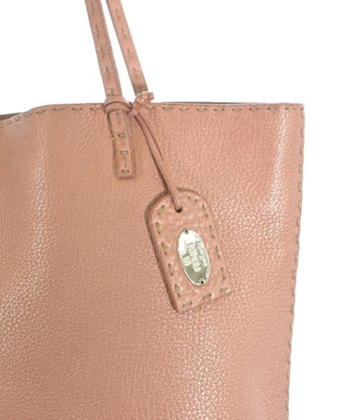 FENDI กระเป๋าถือขนาดใหญ่