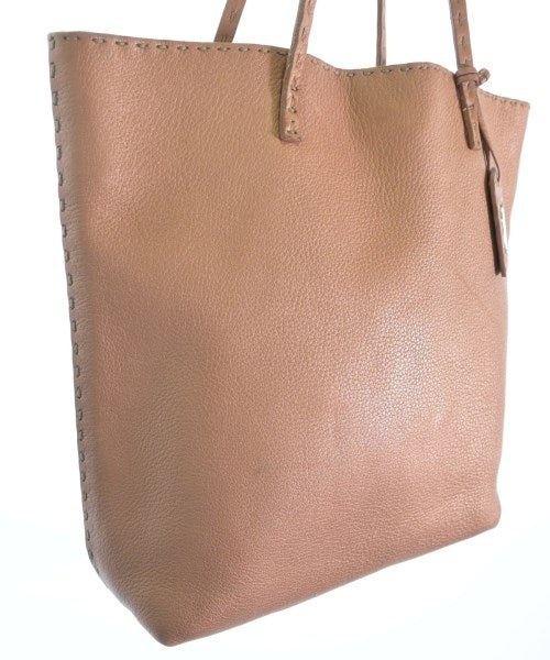 FENDI กระเป๋าถือขนาดใหญ่