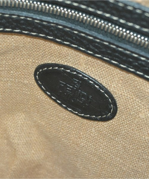 FENDI กระเป๋าสะพาย