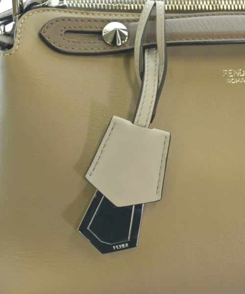 FENDI กระเป๋าสะพาย
