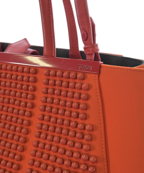 FENDI กระเป๋าถือขนาดใหญ่