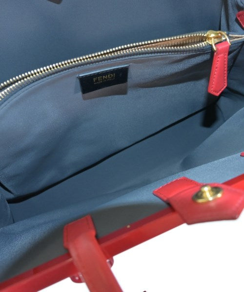 FENDI กระเป๋าถือขนาดใหญ่