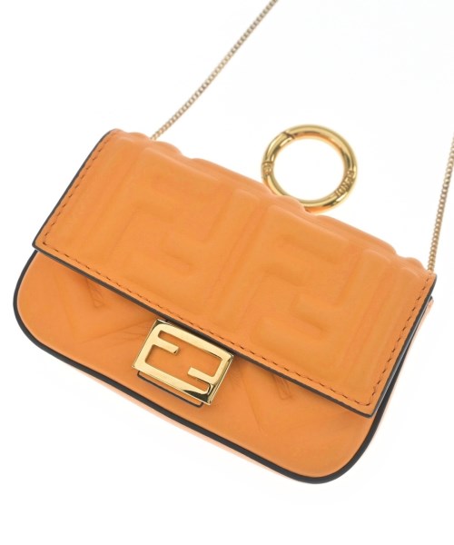 FENDI เครื่องประดับบนกระเป๋า