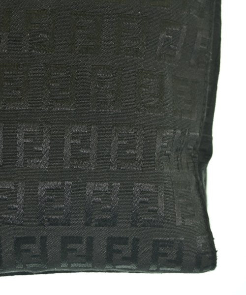 FENDI กระเป๋าถือ