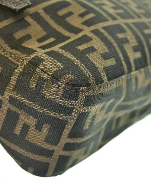 FENDI กระเป๋าสะพาย