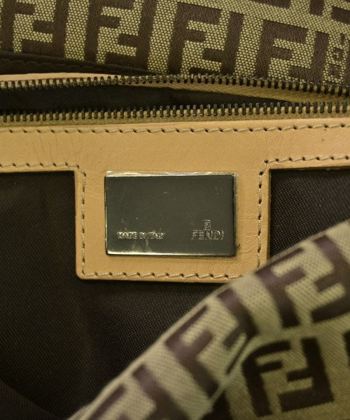 FENDI กระเป๋าสะพาย