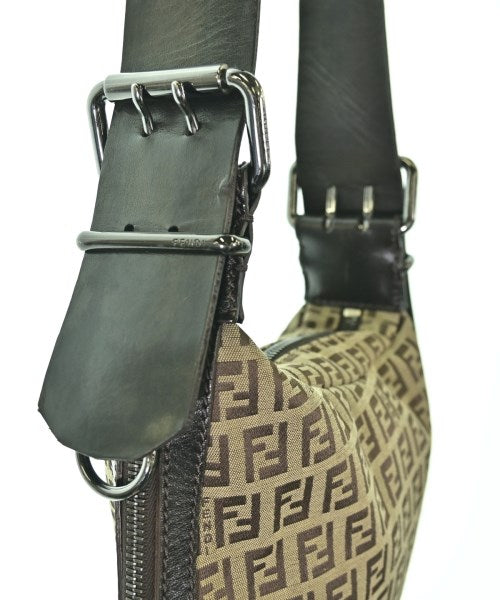 FENDI กระเป๋าสะพาย
