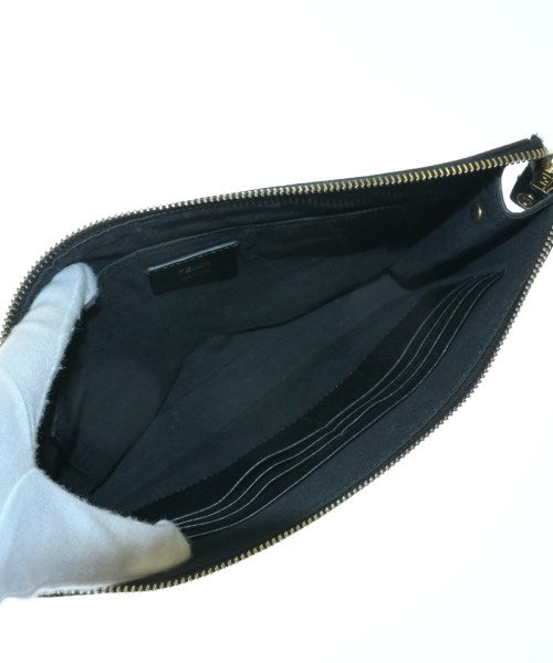 FENDI คลัตช์