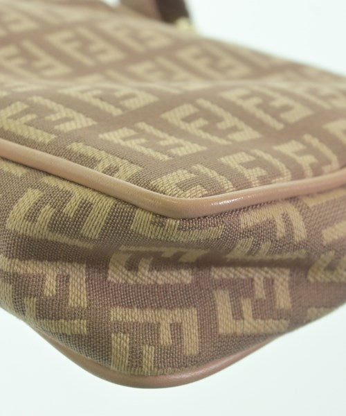 FENDI กระเป๋าสะพาย