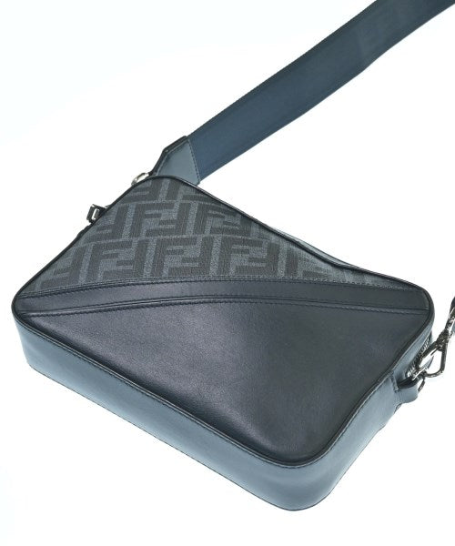 FENDI กระเป๋าสะพาย