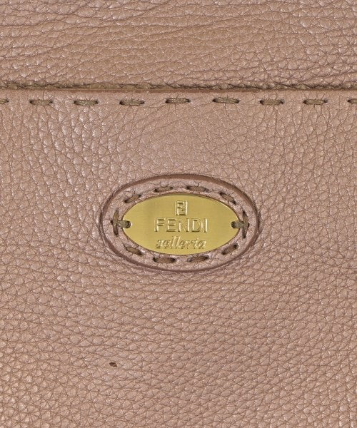 FENDI กระเป๋าสะพาย