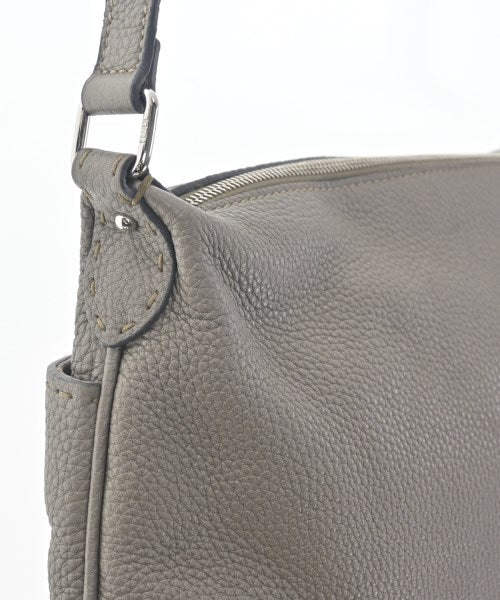FENDI กระเป๋าสะพาย