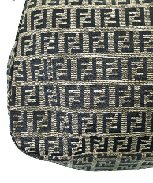 FENDI กระเป๋าถือ