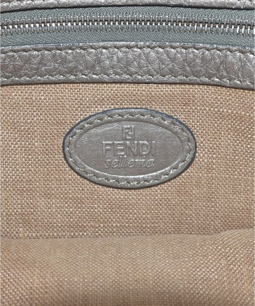 FENDI กระเป๋าสะพาย