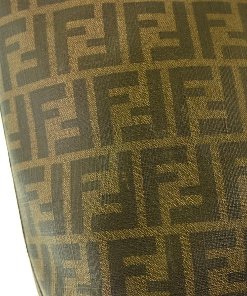 FENDI กระเป๋าถือขนาดใหญ่