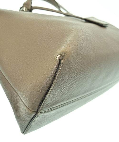 FENDI กระเป๋าสะพาย