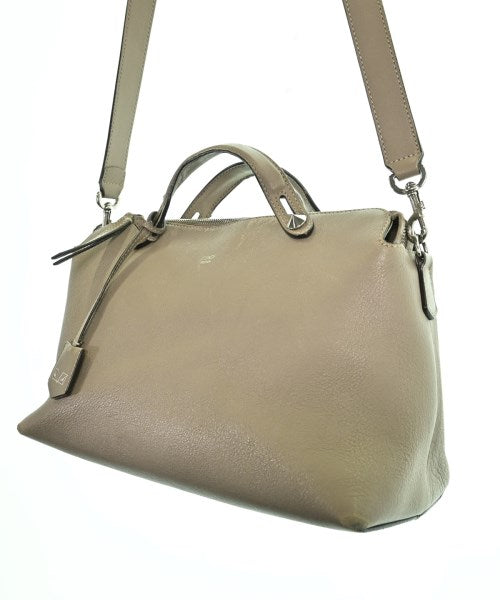 FENDI กระเป๋าสะพาย