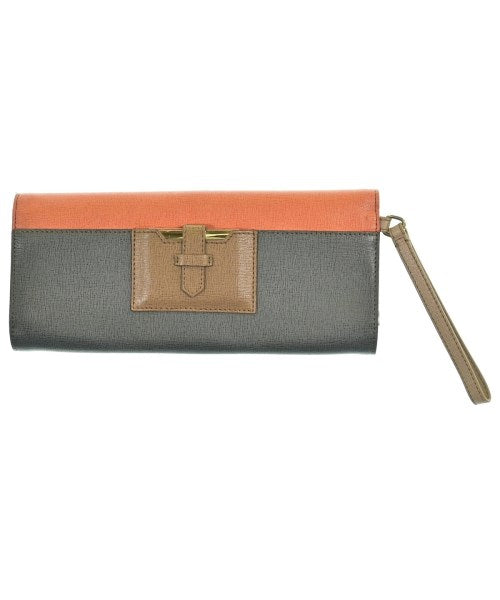 FENDI คลัตช์