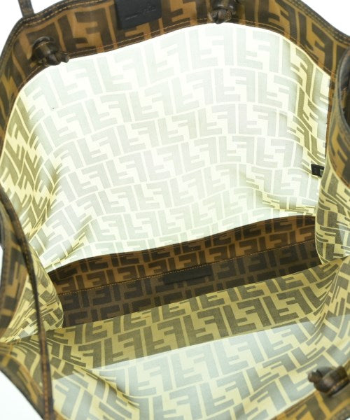 FENDI กระเป๋าถือขนาดใหญ่