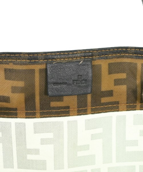 FENDI กระเป๋าถือขนาดใหญ่