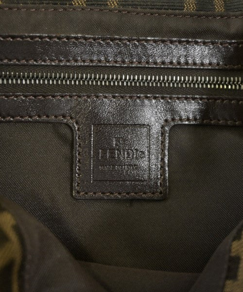 FENDI กระเป๋าถือขนาดใหญ่