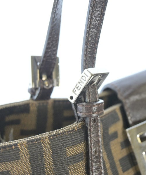 FENDI กระเป๋าถือขนาดใหญ่