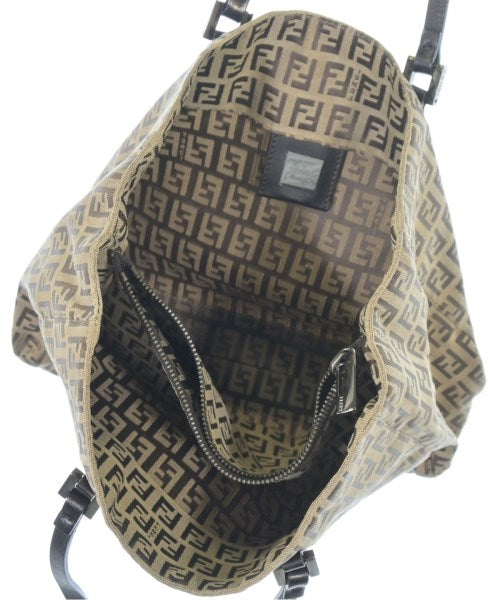 FENDI กระเป๋าถือขนาดใหญ่