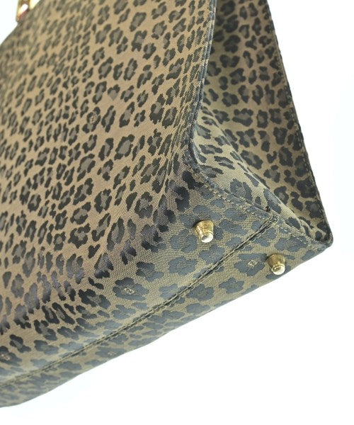 FENDI กระเป๋าถือขนาดใหญ่