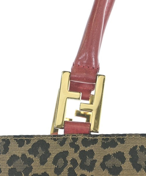 FENDI กระเป๋าถือขนาดใหญ่