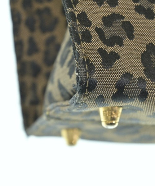 FENDI กระเป๋าถือขนาดใหญ่