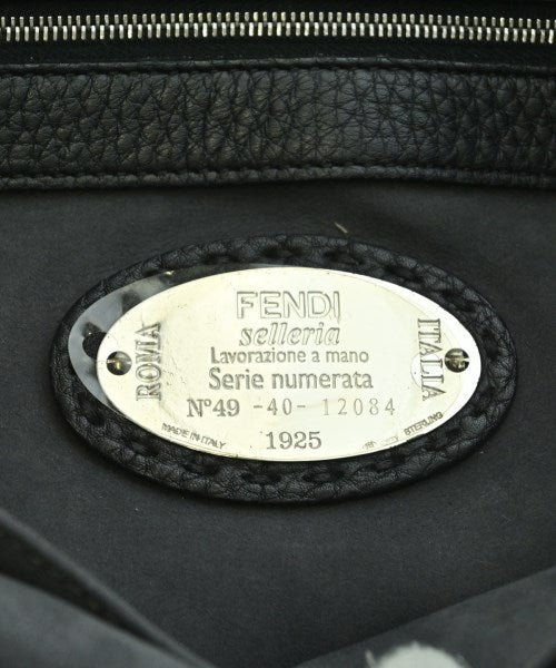 FENDI กระเป๋าสะพาย