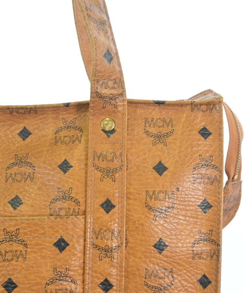 MCM กระเป๋าถือขนาดใหญ่