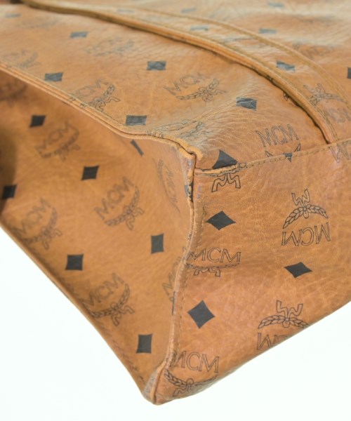 MCM กระเป๋าถือขนาดใหญ่