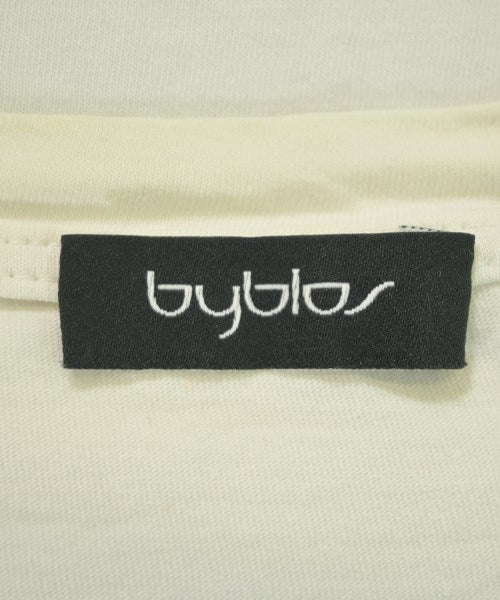BYBLOS เสื้อยืด/เสื้อท็อปส์