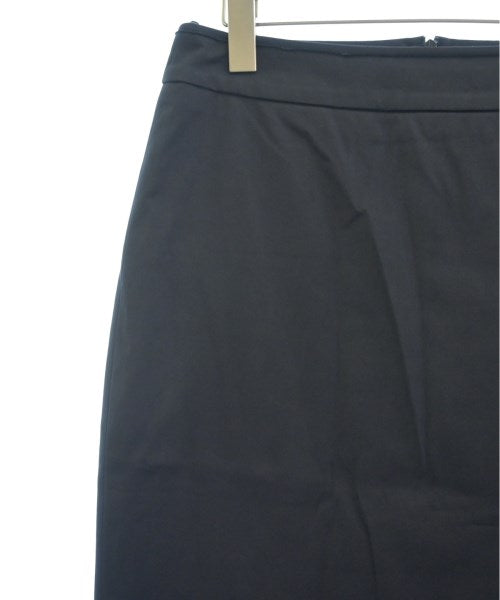 HUGO BOSS กระโปรงยาวถึงเข่า