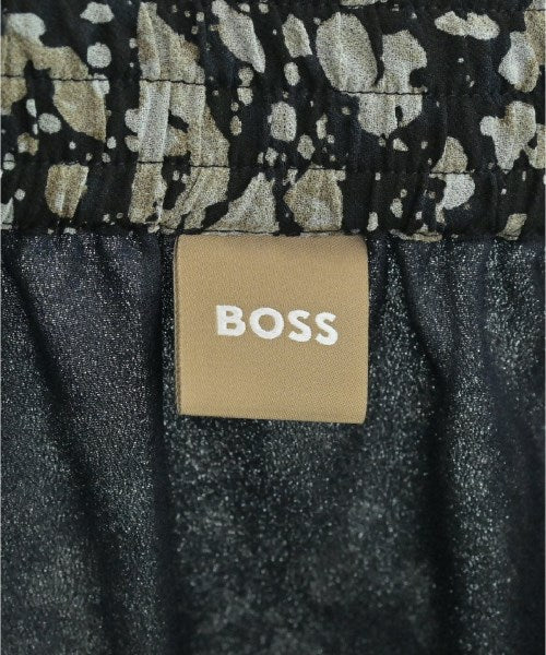 HUGO BOSS กระโปรงสั้น